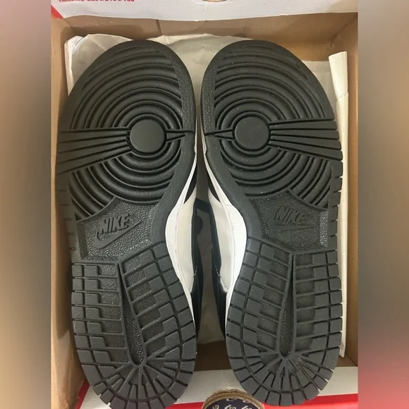 Nike Dunk Low (GS) Big Kids' Shoes Classic Black and White Low-Tops NIB - Picture 6 of 7